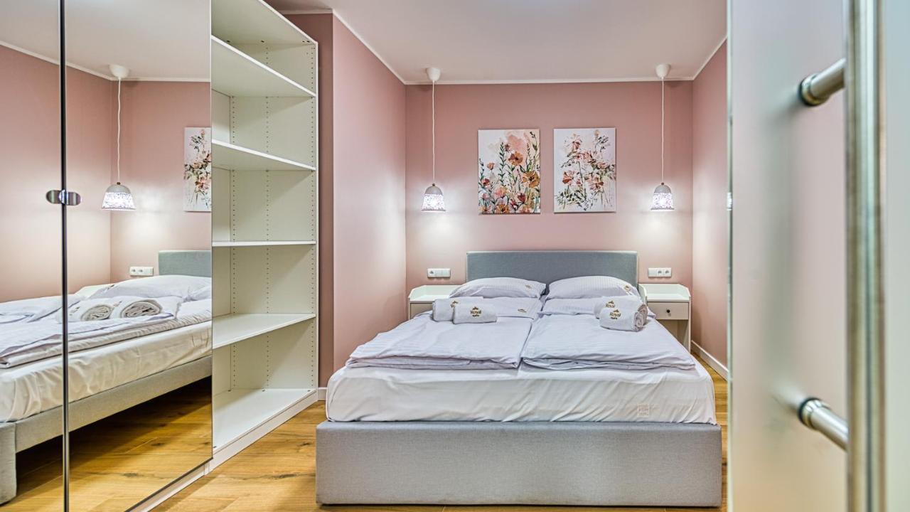 Apartamenty Centrum - Wyszynskiego 9 By Royal Aparts Świeradów-Zdrój Kültér fotó