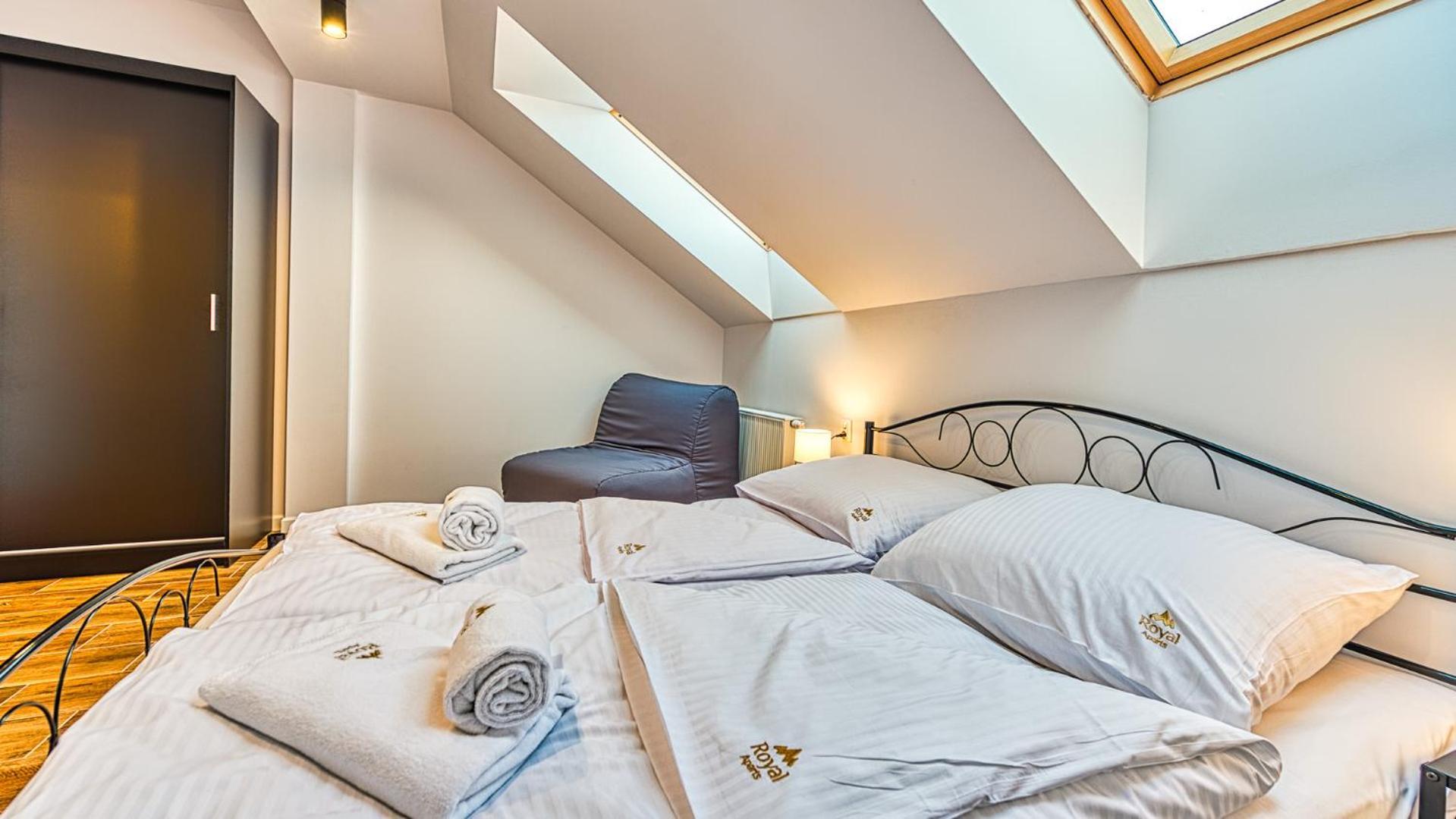 Apartamenty Centrum - Wyszynskiego 9 By Royal Aparts Świeradów-Zdrój Szoba fotó